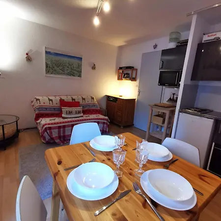 Au Pied Des Pistes - 4 Pers. *