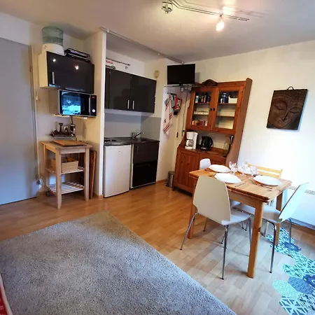 Apartment Au Pied Des Pistes - 4 Pers. *